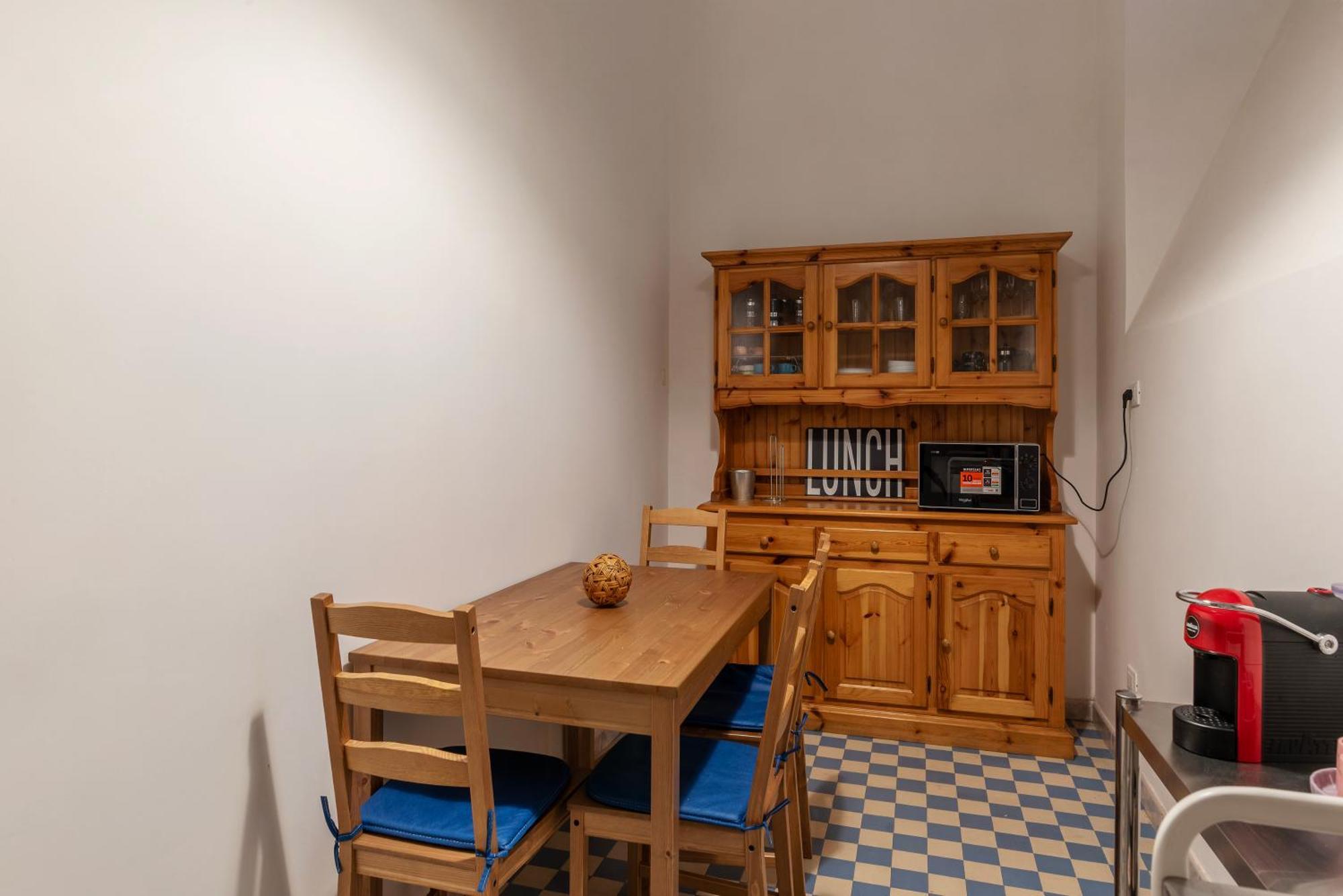 Piazza Nievo A Trastevere Cozy Apartment Rom
